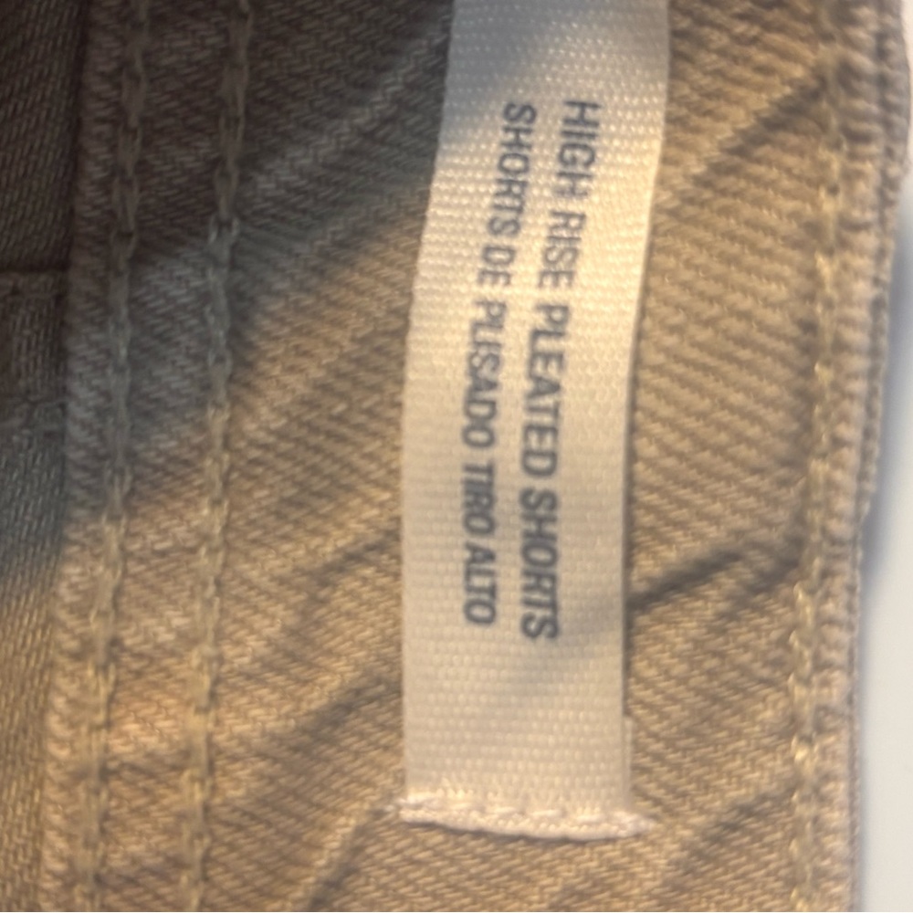 Universal Thread Khaki High-Rise Pleated Shorts - Picture 5 of 8